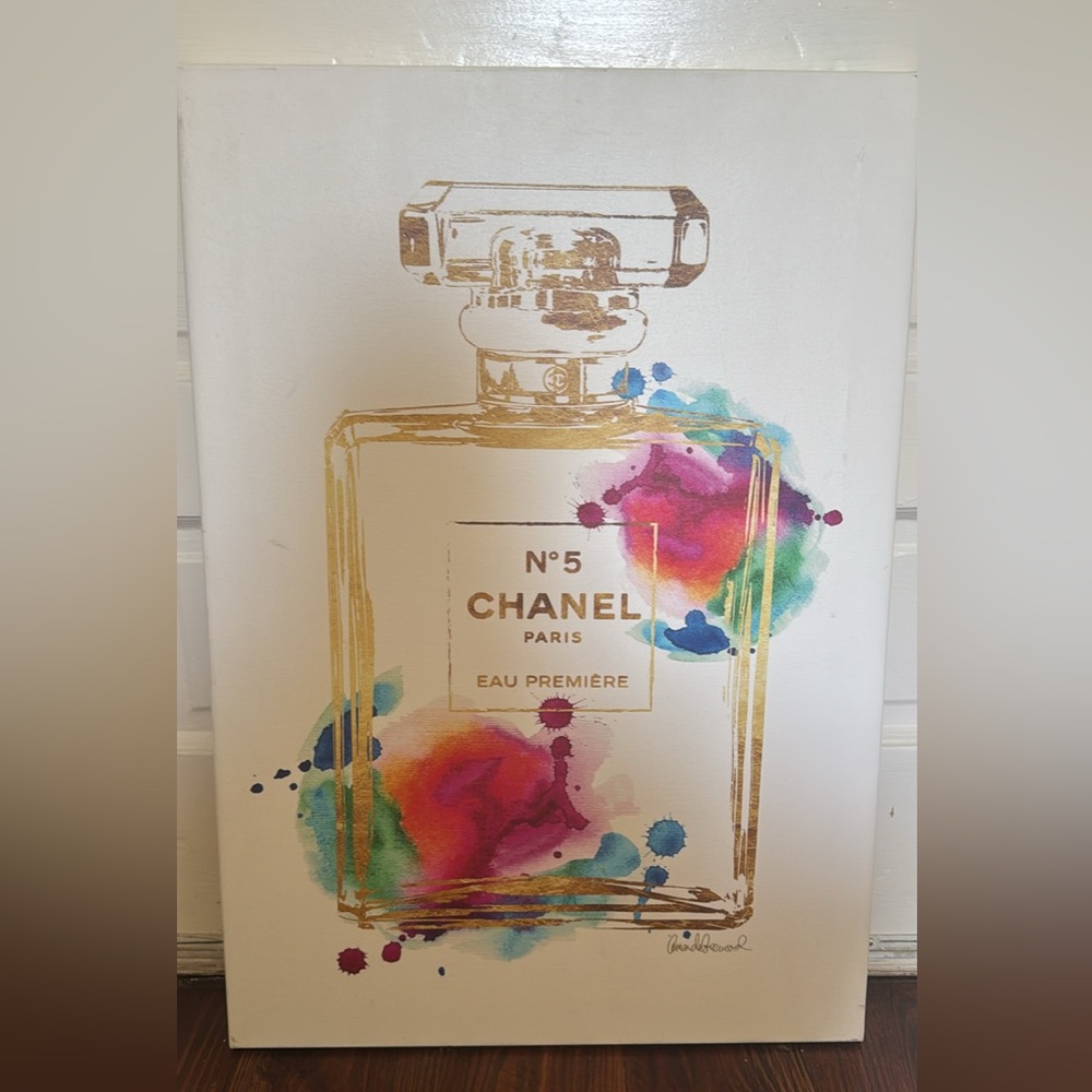 CHANEL No. 5 Eau Premiere with Vibrant Accents